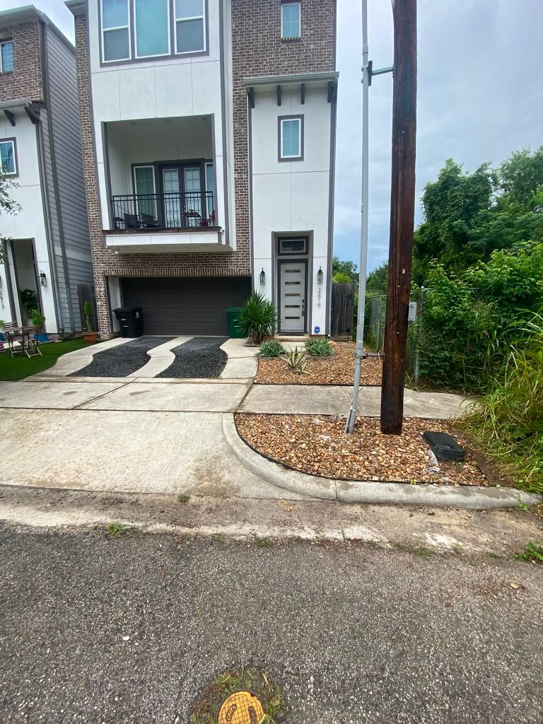 Finished decorative stone installation by Rainlandscaping